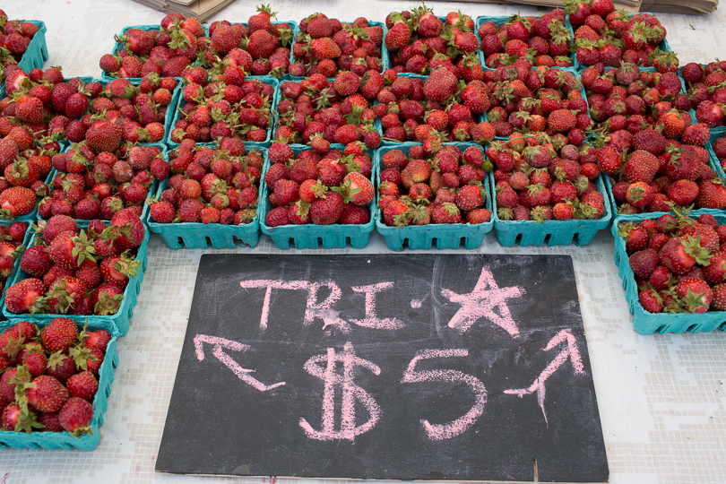 strawberries-market-nancymoon-6699